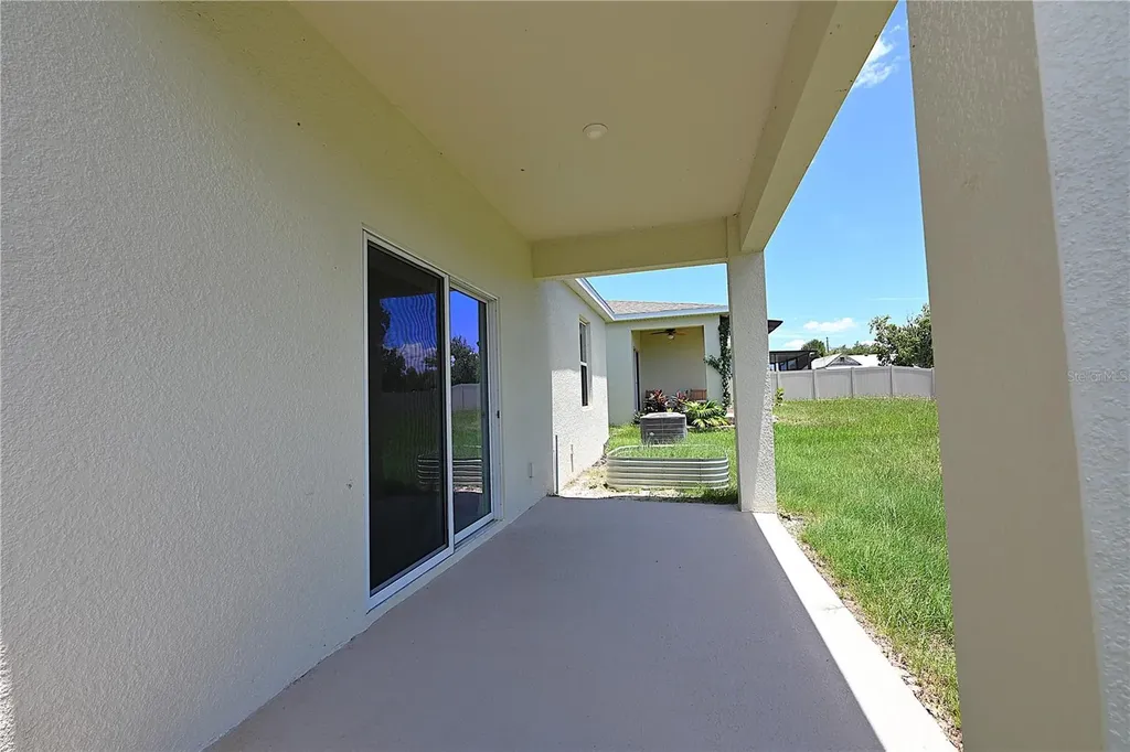 685 Crown Rose Drive Eagle Lake FL 33839