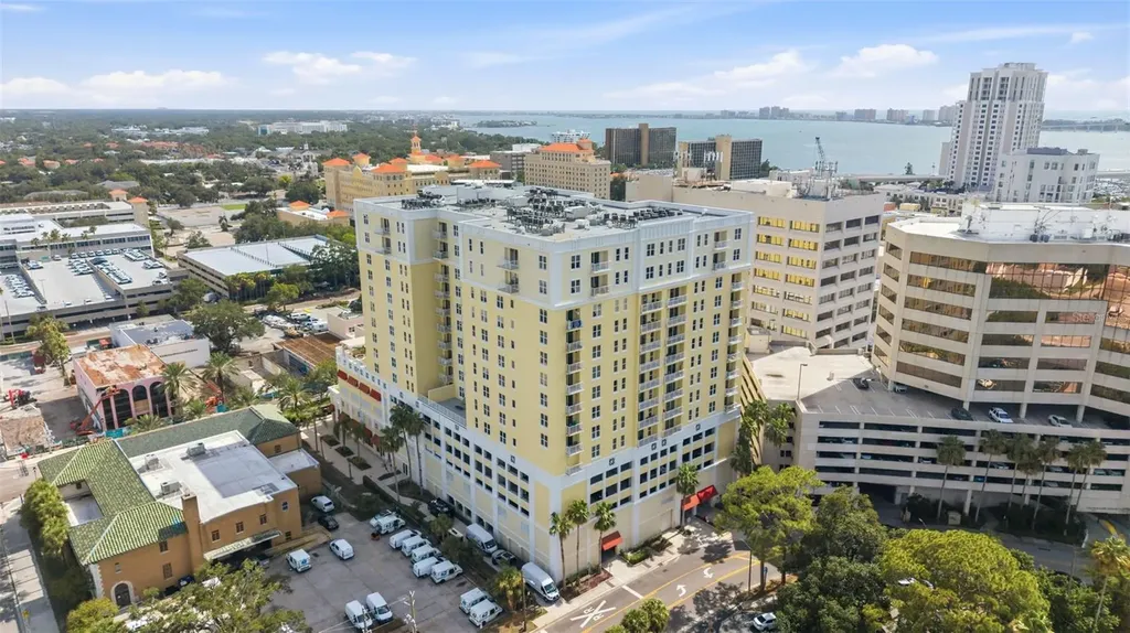 628 Cleveland Street Clearwater FL 33755