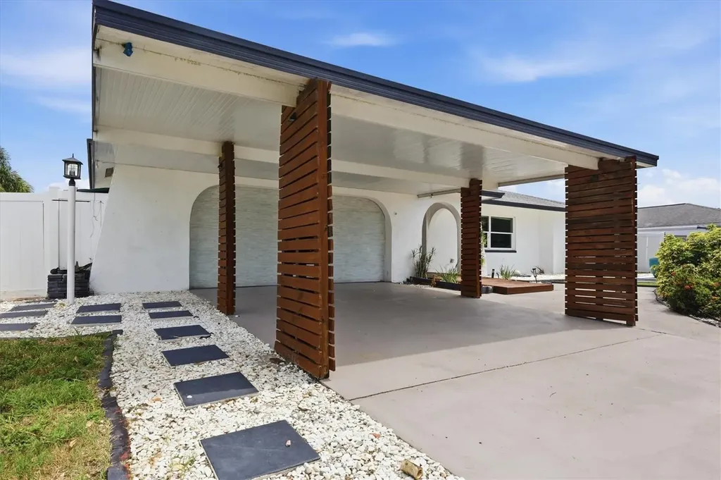 3615 Egerton Circle Sarasota FL 34233
