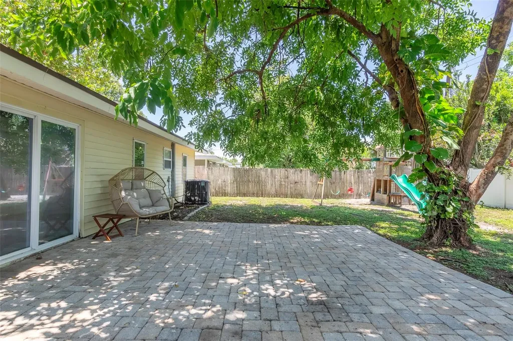 1744 26th Avenue N St Petersburg FL 33713