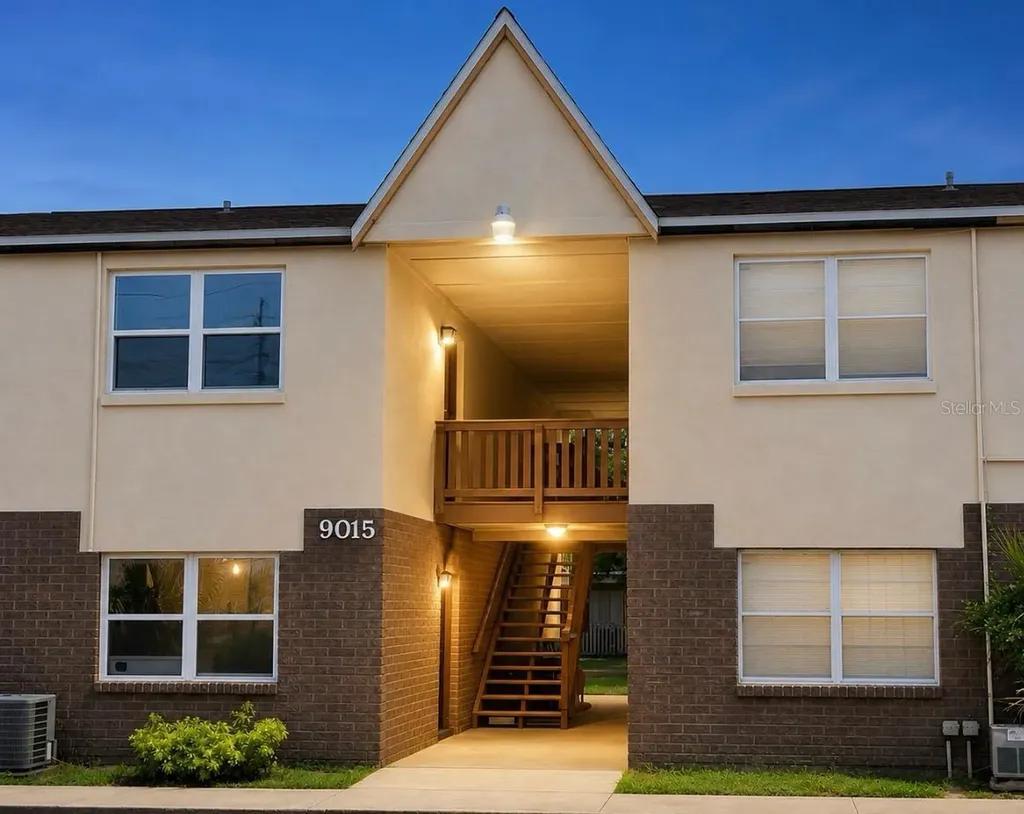 9015 Westchester Circle Tampa FL 33604