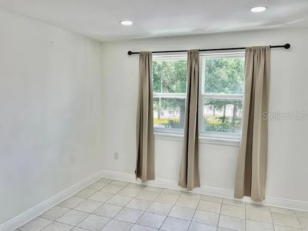 9015 Westchester Circle Tampa FL 33604