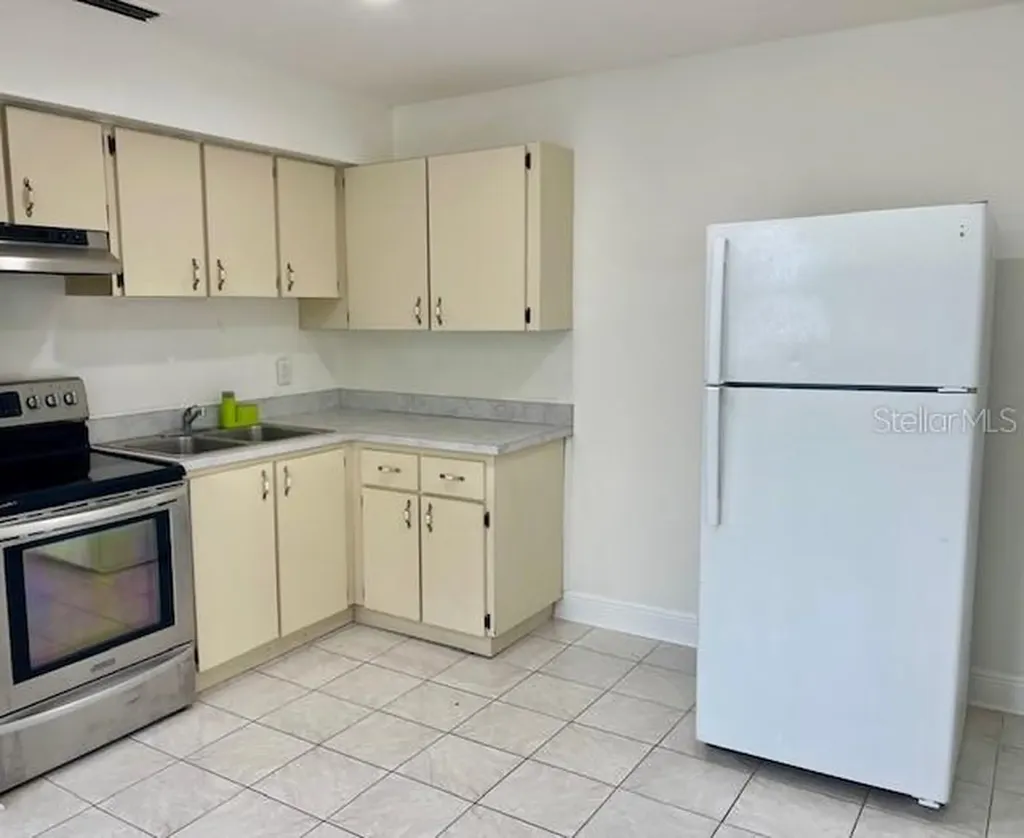 9015 Westchester Circle Tampa FL 33604