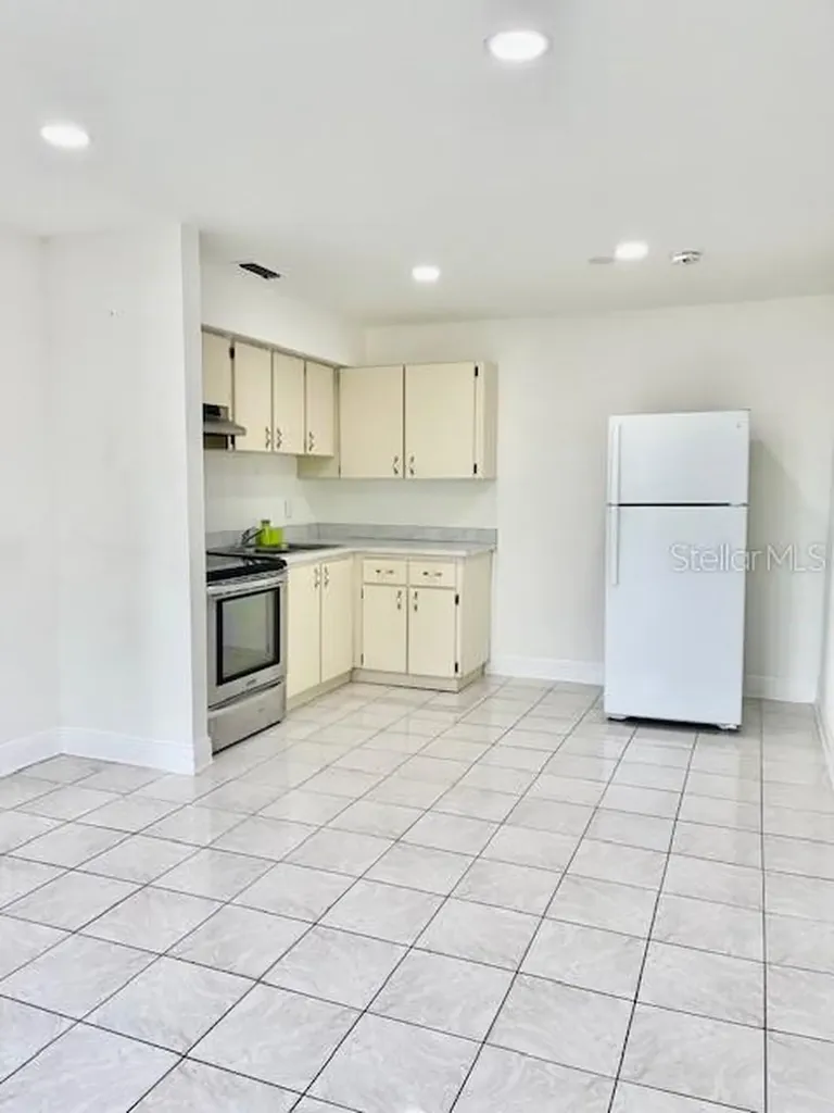 9015 Westchester Circle Tampa FL 33604
