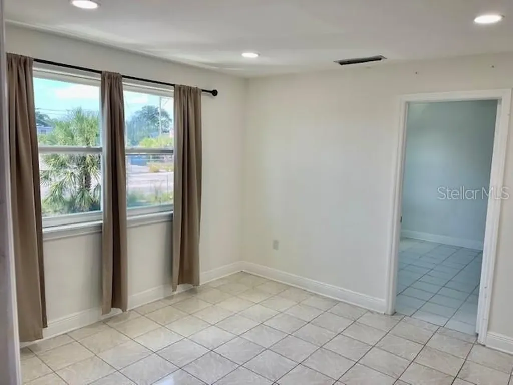 9015 Westchester Circle Tampa FL 33604