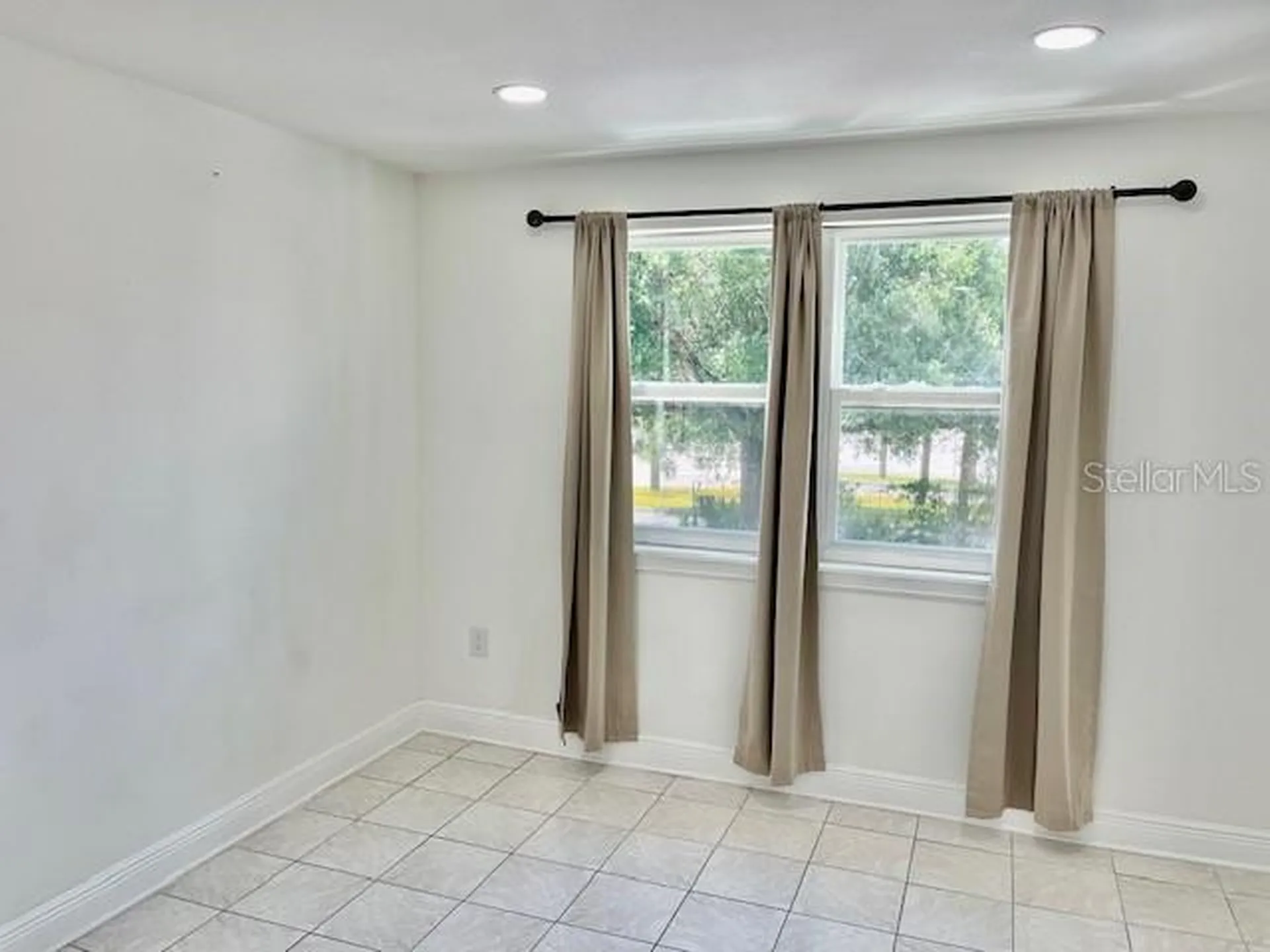 9015 Westchester Circle Tampa FL 33604