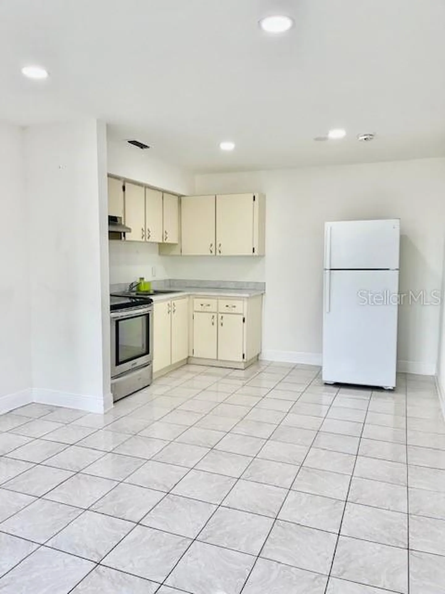 9015 Westchester Circle Tampa FL 33604