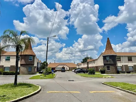 9015 Westchester Circle Tampa FL 33604