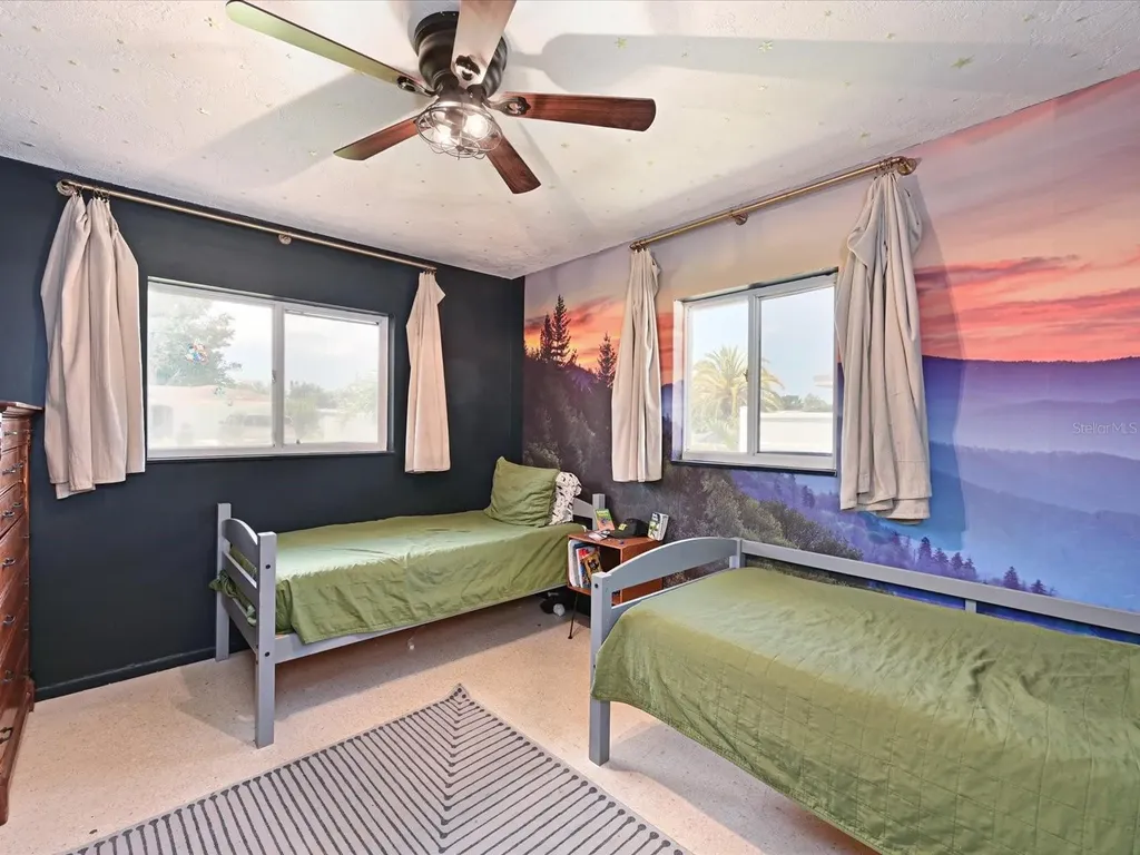5812 2nd Avenue NW Bradenton FL 34209