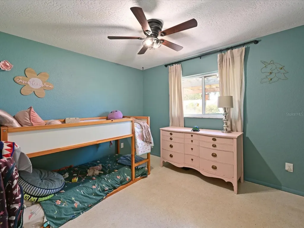 5812 2nd Avenue NW Bradenton FL 34209