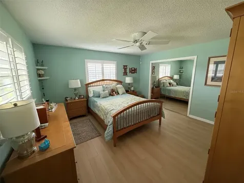 4534 101st Avenue N Pinellas Park FL 33782