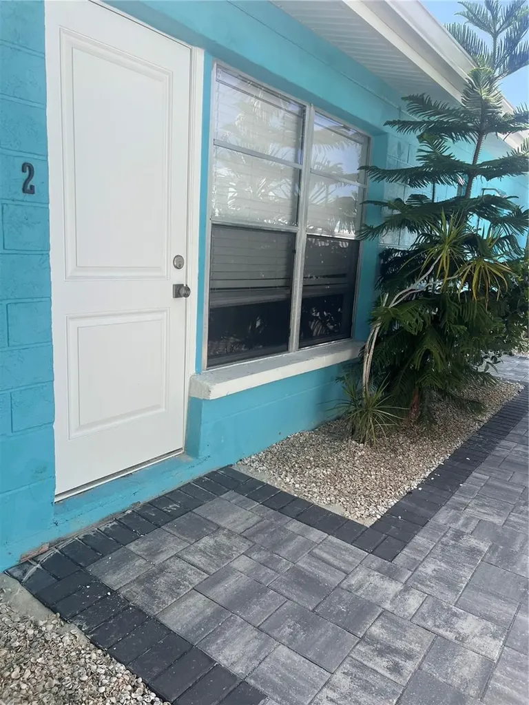 40 82nd Avenue St Petersburg FL 33706