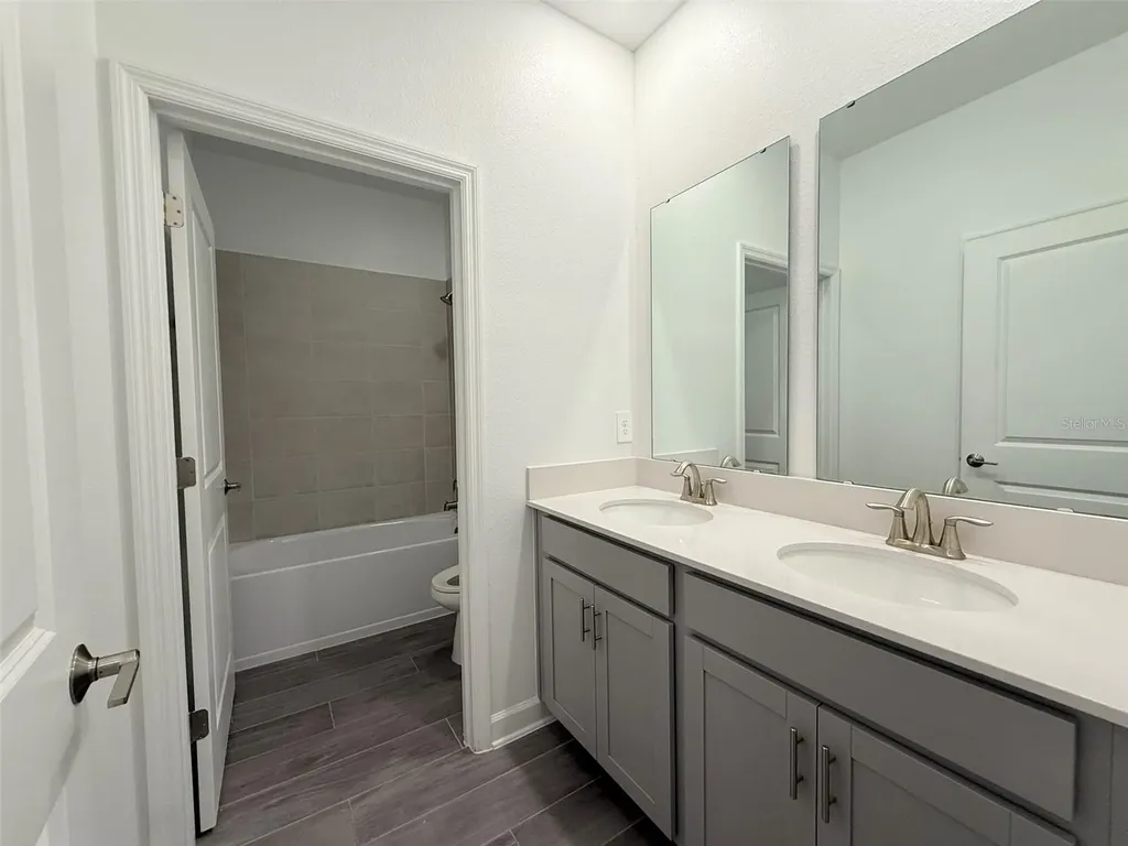 2410 Relaxing Lane Kissimmee FL 34744