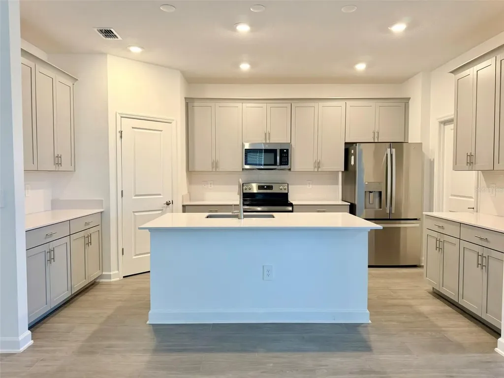 2410 Relaxing Lane Kissimmee FL 34744