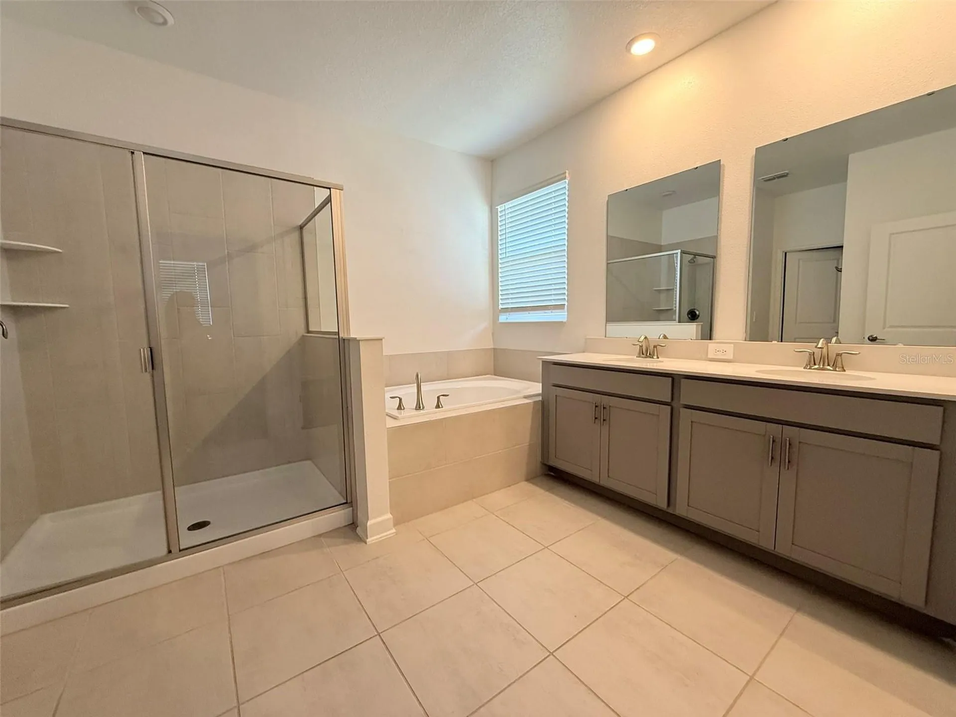 2410 Relaxing Lane Kissimmee FL 34744