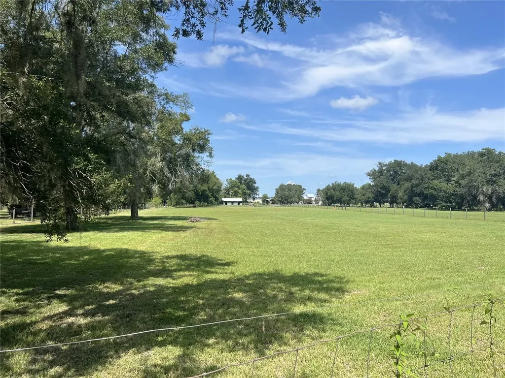 Old Lakeland Highway Dade City FL 33525