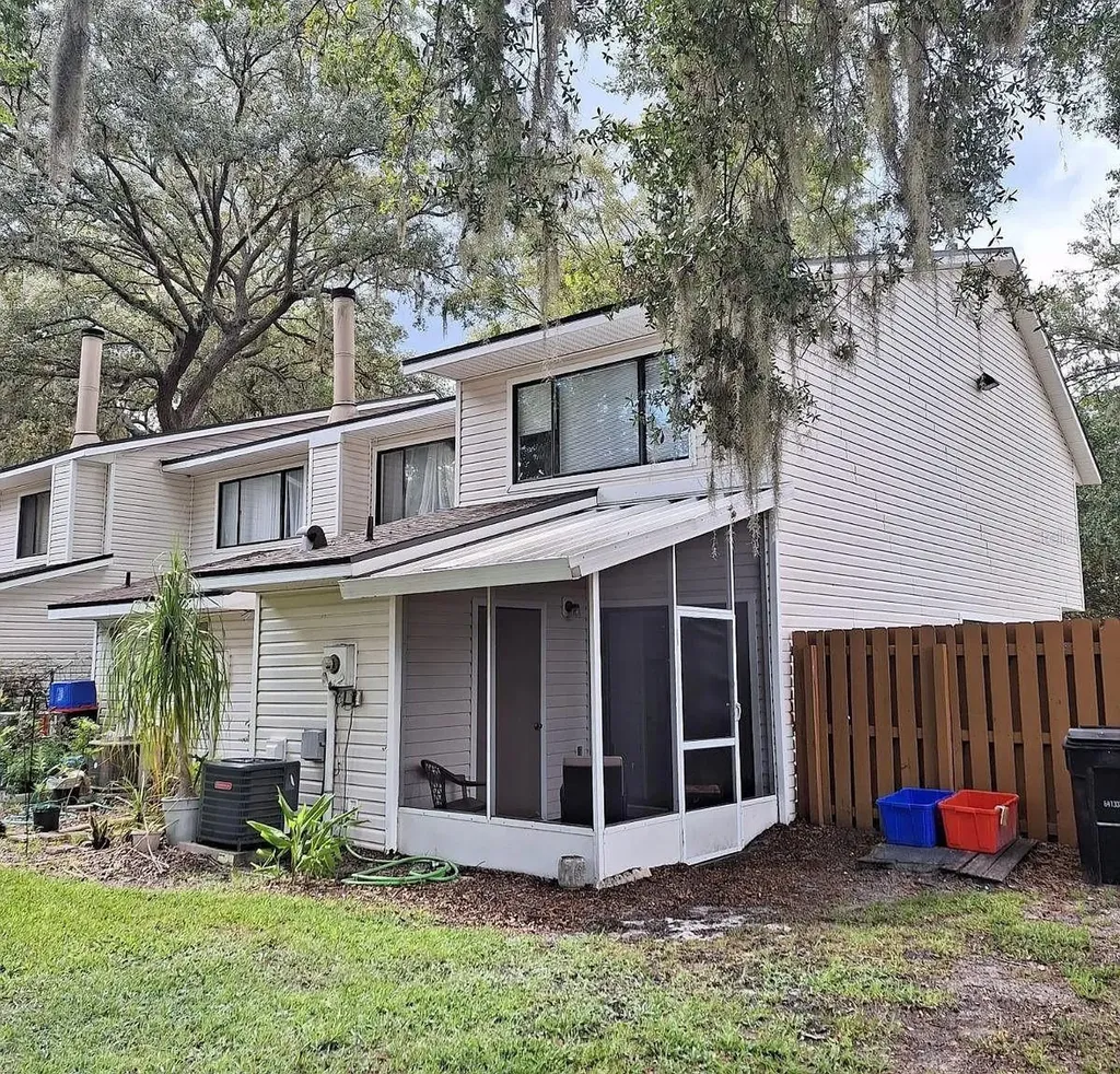 6111 SW 8th Place Gainesville FL 32607