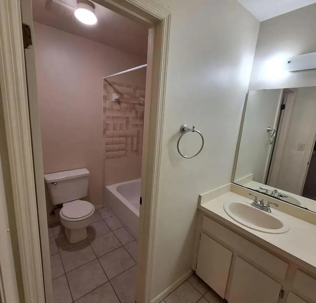 6111 SW 8th Place Gainesville FL 32607