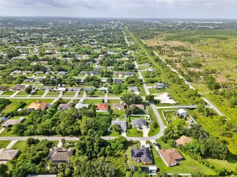 8580 W Price Boulevard North Port FL 34291