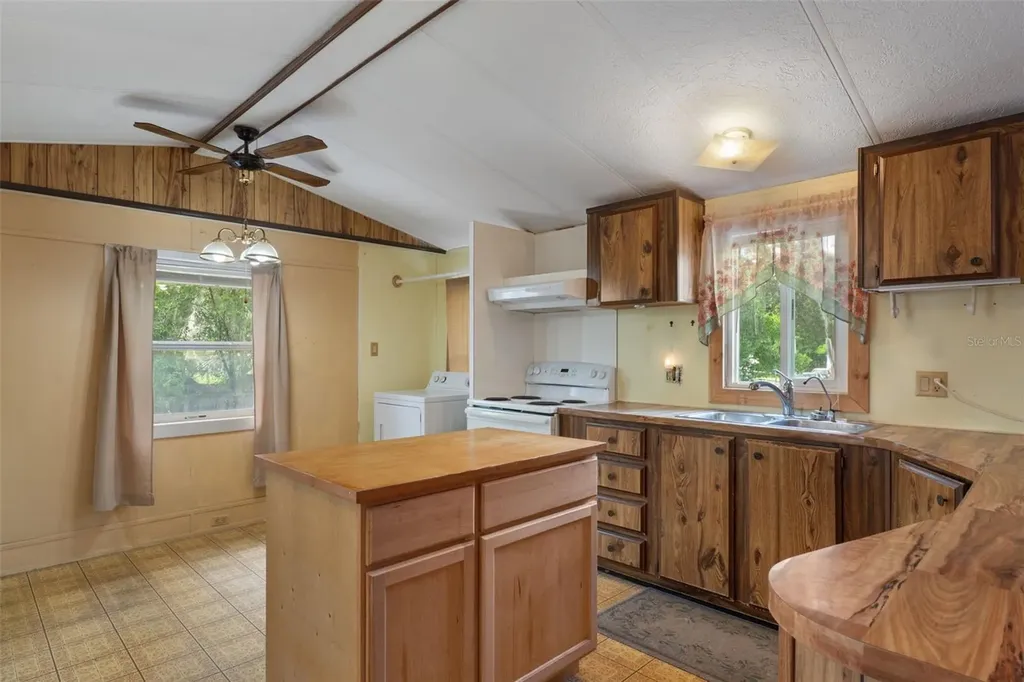 6463 W Park Drive Homosassa FL 34446