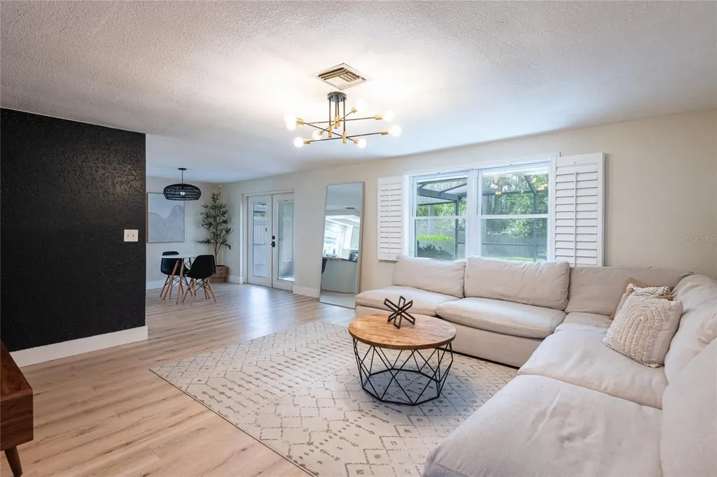 2712 Cedaridge Drive Tampa FL 33618