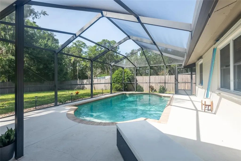 2712 Cedaridge Drive Tampa FL 33618