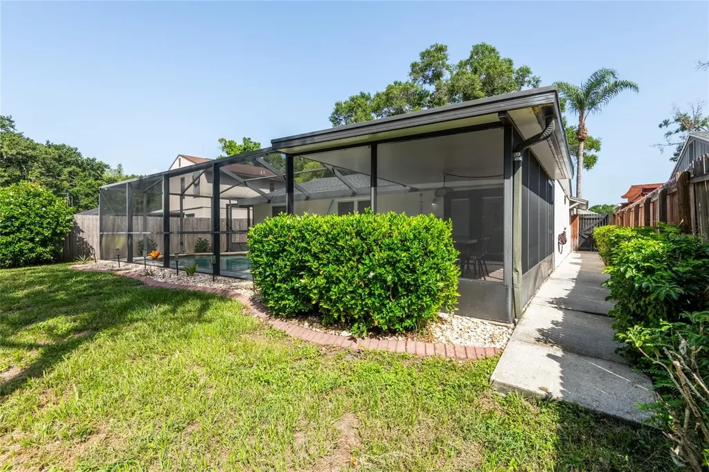 2712 Cedaridge Drive Tampa FL 33618
