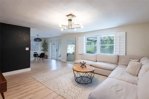 2712 Cedaridge Drive Tampa FL 33618