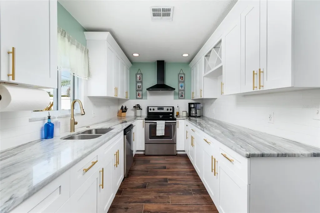 5950 35th Avenue N St Petersburg FL 33710