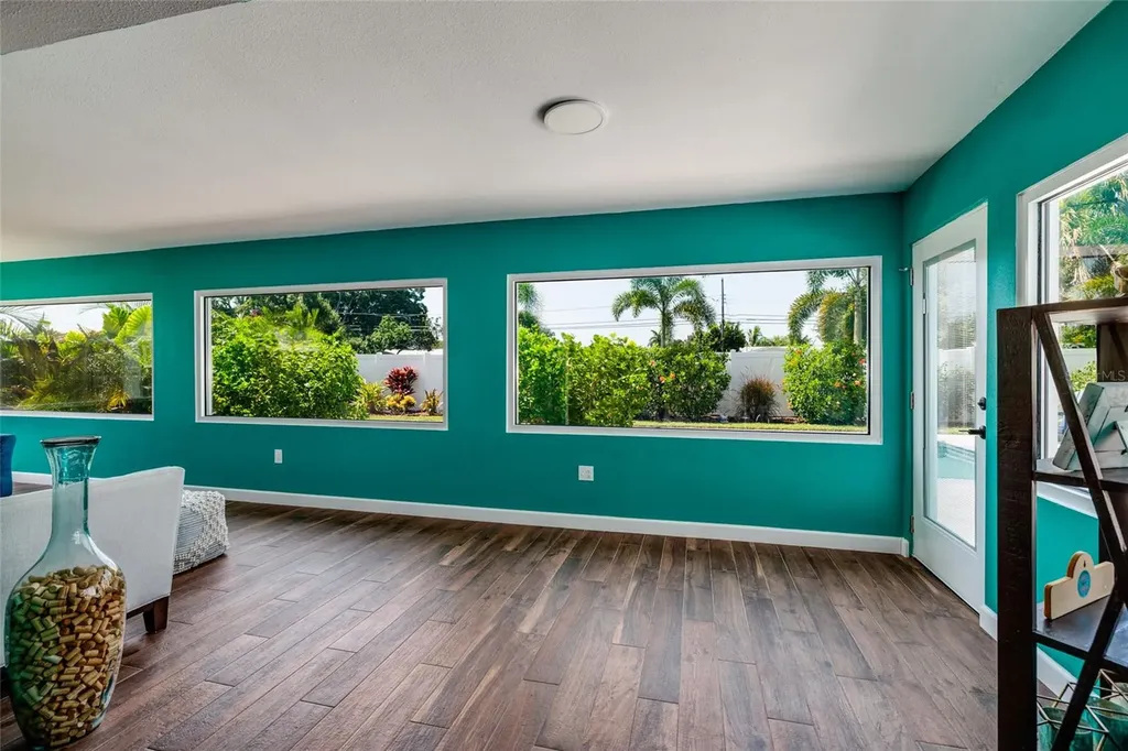 5950 35th Avenue N St Petersburg FL 33710