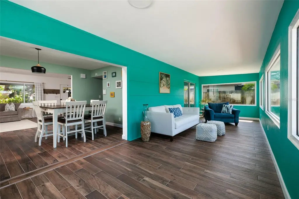 5950 35th Avenue N St Petersburg FL 33710