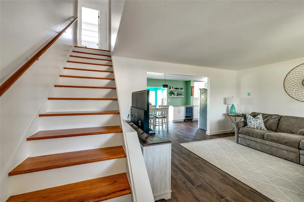 5950 35th Avenue N St Petersburg FL 33710