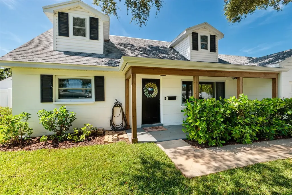 5950 35th Avenue N St Petersburg FL 33710