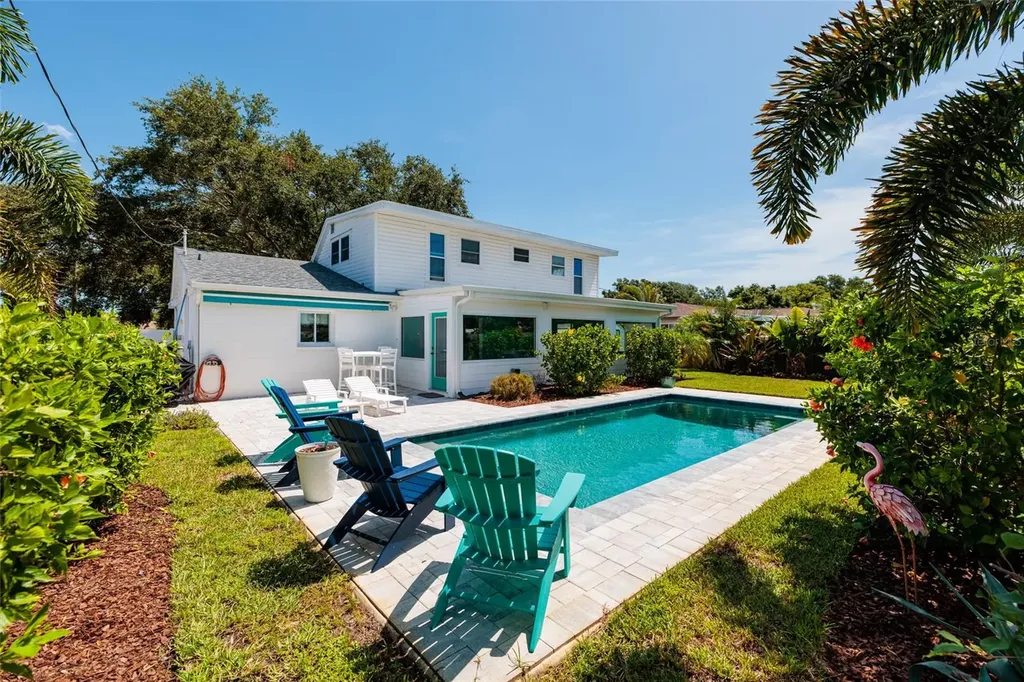 5950 35th Avenue N St Petersburg FL 33710