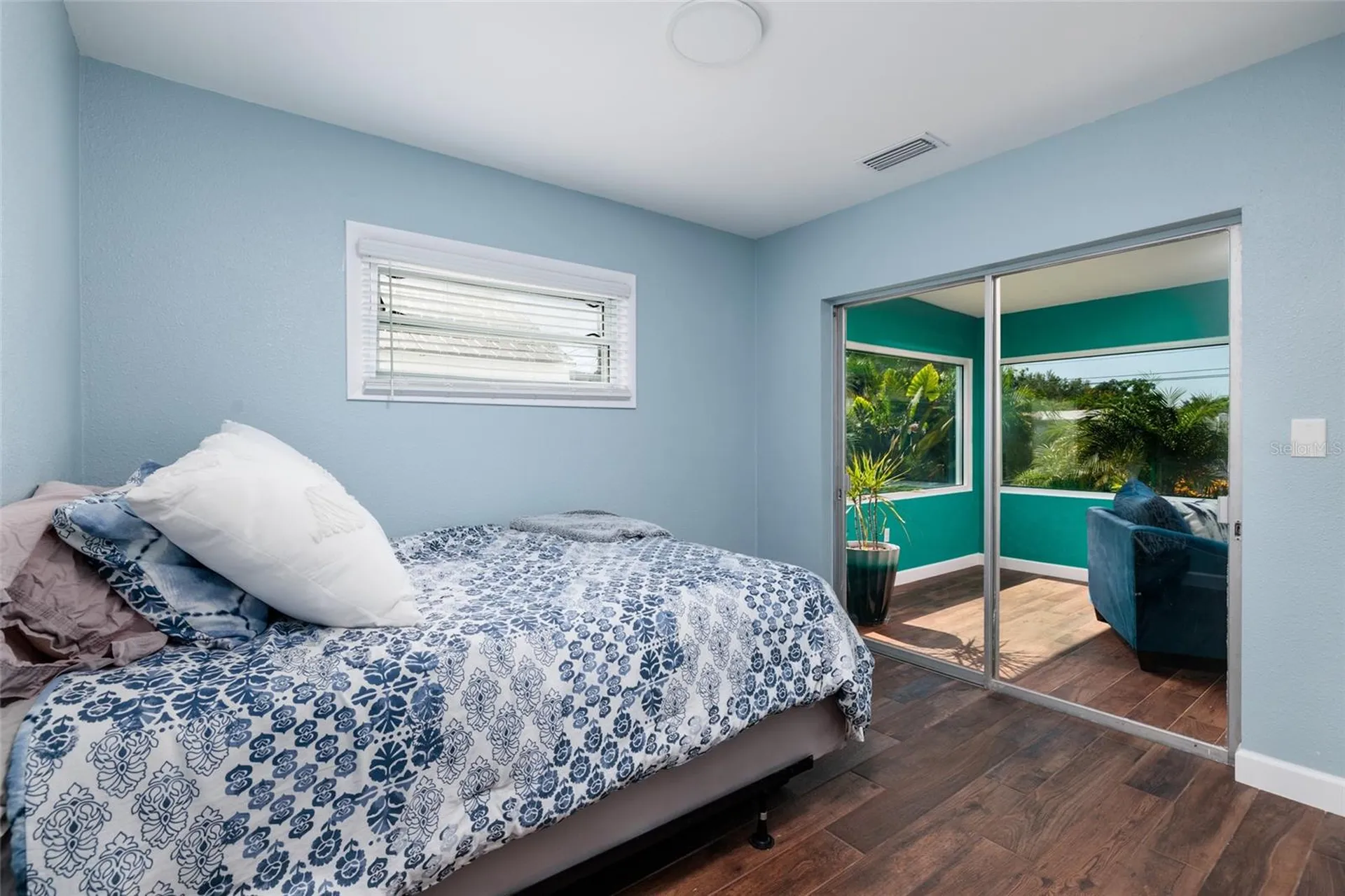 5950 35th Avenue N St Petersburg FL 33710