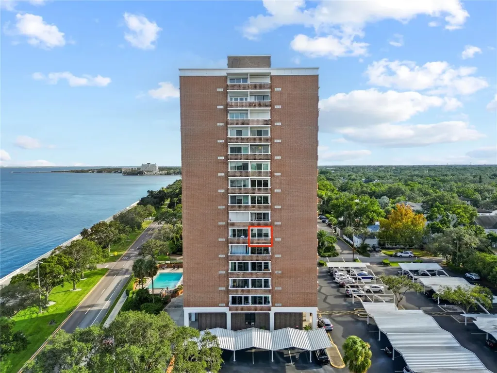 4015 Bayshore Boulevard Tampa FL 33611