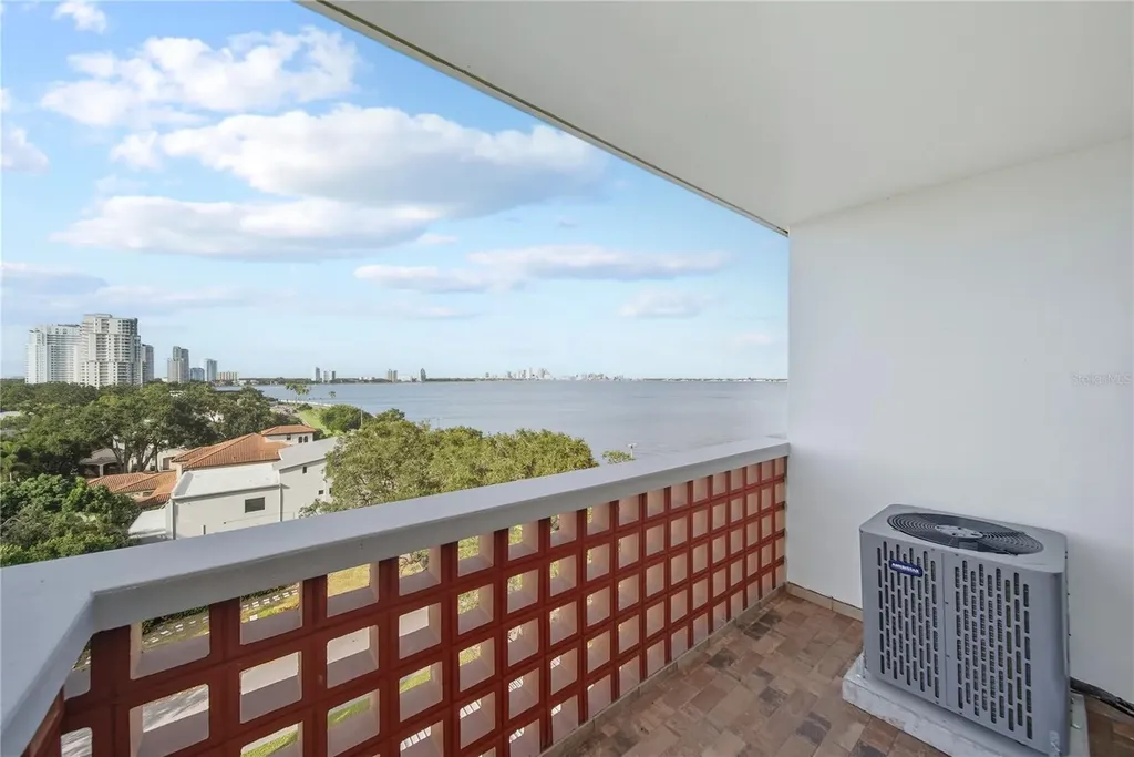 4015 Bayshore Boulevard Tampa FL 33611