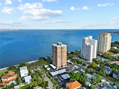 4015 Bayshore Boulevard Tampa FL 33611