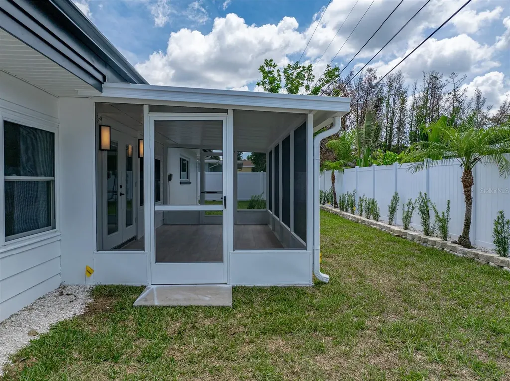 6709 Cardinal Drive S St Petersburg FL 33707