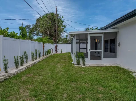 6709 Cardinal Drive S St Petersburg FL 33707