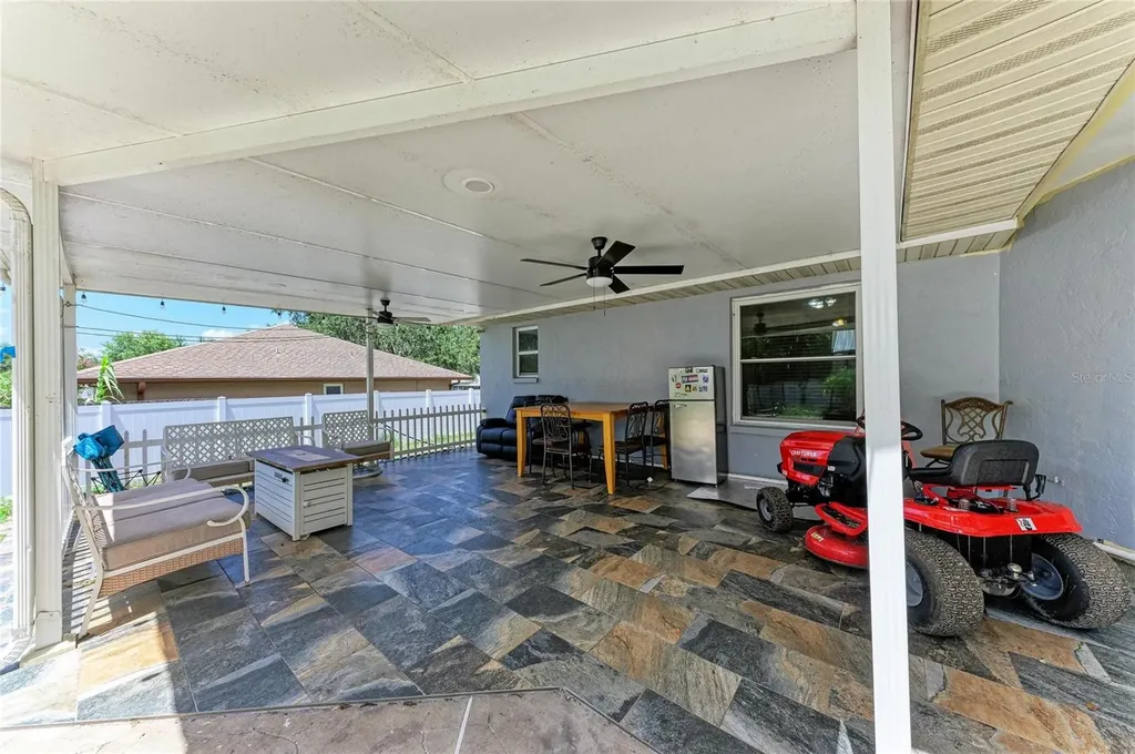 1520 Sunnyhills Drive Brandon FL 33510