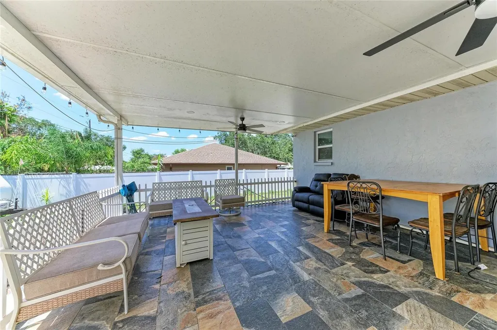 1520 Sunnyhills Drive Brandon FL 33510