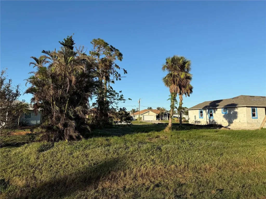 57 Mark Twain Lane Rotonda West FL 33947