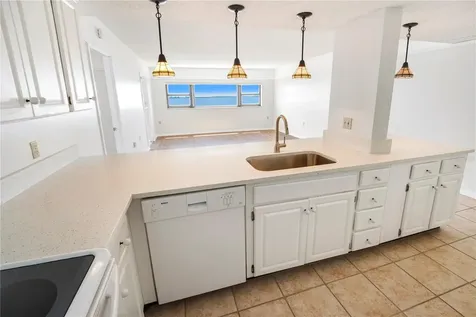 4141 Bayshore Boulevard Tampa FL 33611