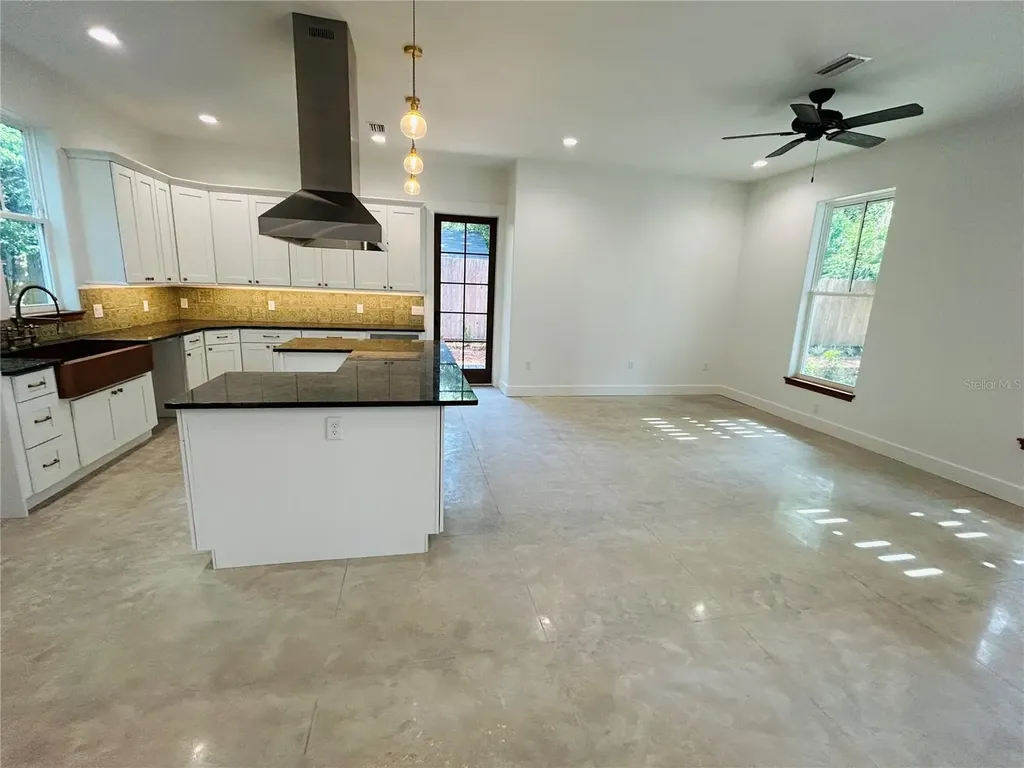 296 NW 12th Avenue Gainesville FL 32601