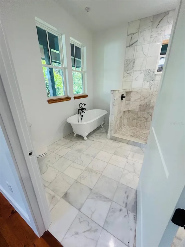 296 NW 12th Avenue Gainesville FL 32601