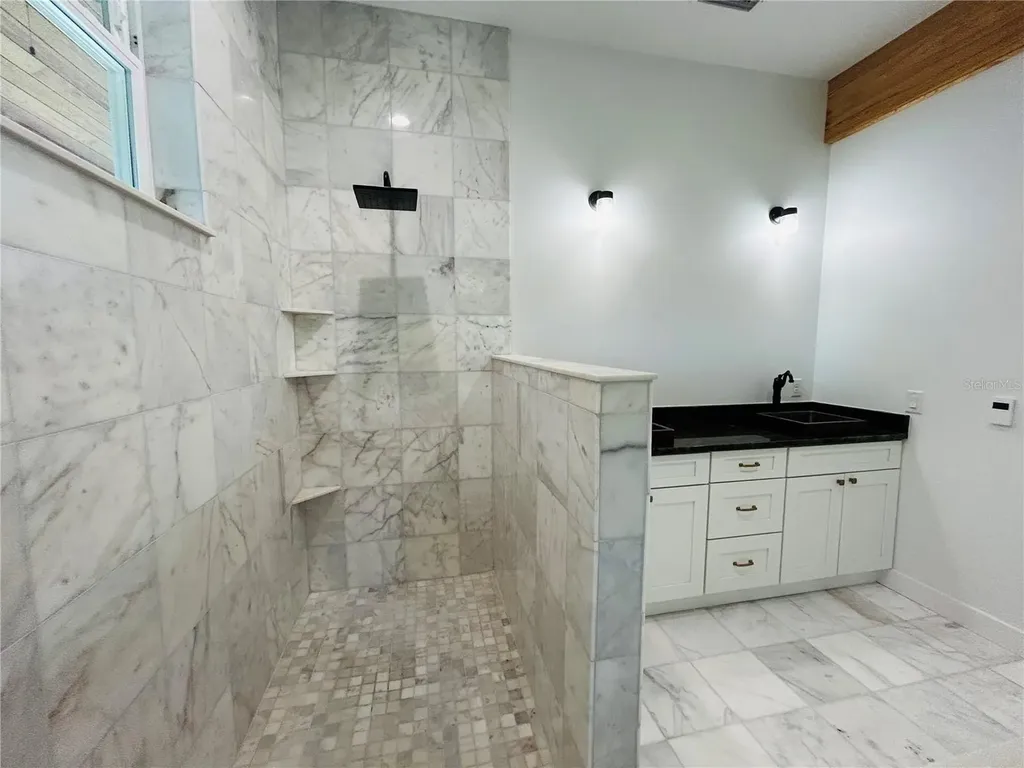 296 NW 12th Avenue Gainesville FL 32601