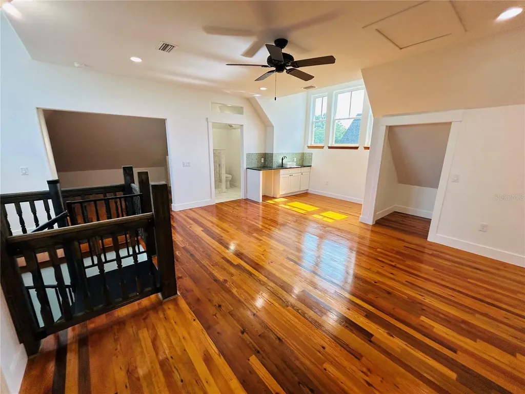 296 NW 12th Avenue Gainesville FL 32601
