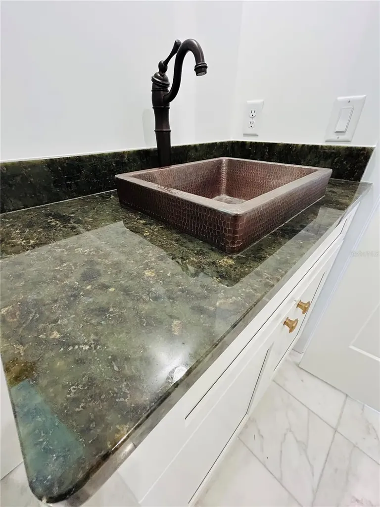 296 NW 12th Avenue Gainesville FL 32601