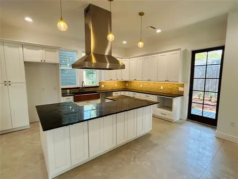 296 NW 12th Avenue Gainesville FL 32601